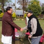 मानवता और संवेदना की मिसाल: सेवानिवृत्त ब्रिगेडियर ने मुख्यमंत्री राहत कोष में दिया 10 लाख का योगदान