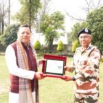 मुख्यमंत्री पुष्कर सिंह धामी से मिले डीजी आईटीबीपी, सीमांत क्षेत्रों के विकास और सुरक्षा समन्वय पर सरकार का फोकस तेज