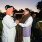 बैसाखी पर सीएम धामी से सिक्ख प्रतिनिधिमंडल की भेंट, सौंपा सरोपा