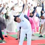 मुख्यमंत्री ने बनबसा में किया सामूहिक योगाभ्यास, योग को दैनिक जीवन का हिस्सा बनाने का किया आह्वान